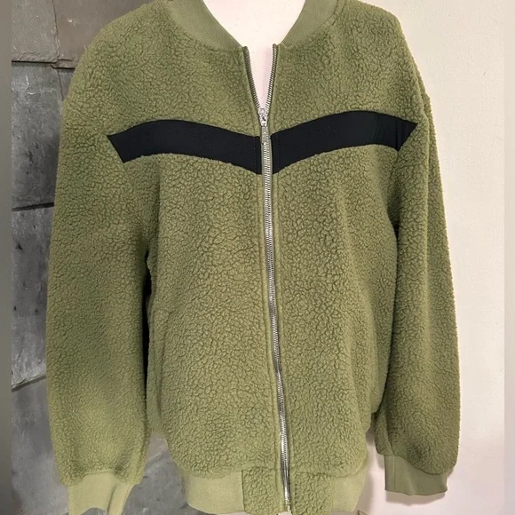 Zyia Forest Green Zip Fleece Jacket - Picture 1 of 6